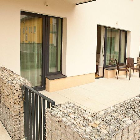 Sunny, Fully Furnished Studio Type With Terrace Plzeň Buitenkant foto