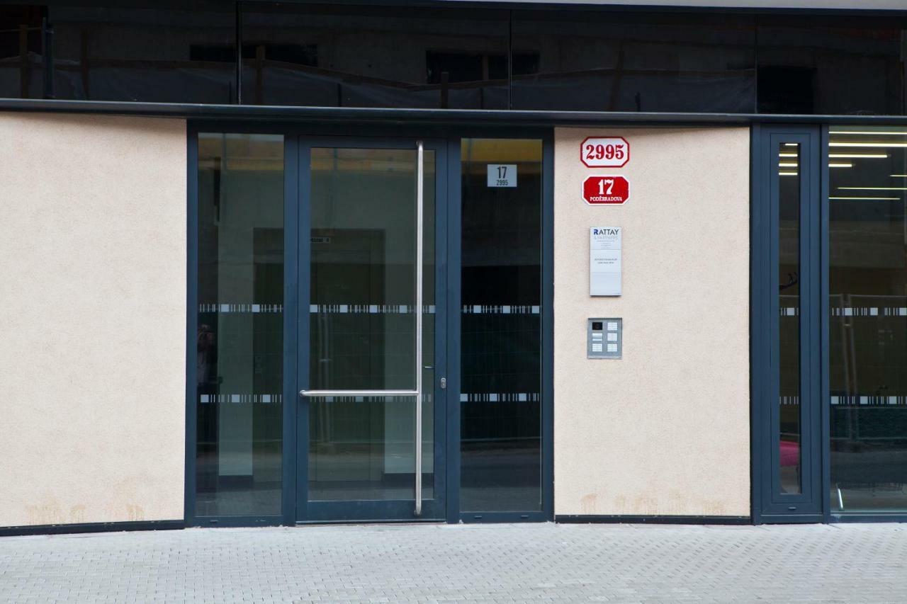 Sunny, Fully Furnished Studio Type With Terrace Plzeň Buitenkant foto